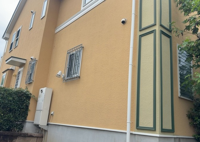 【構造・工法・仕様】 | 木造住宅とは土台、壁、柱など建築物の強度を支える構造体の材に木が使用されている構造を指します。構造体は建物の自重を支えるだけではなく風圧や水圧、積裁荷重などあらゆる衝撃に耐えるための基礎です。