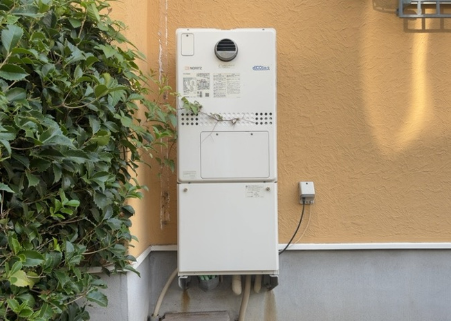 【発電・温水設備】 | 毎日の生活を支える給湯・温水関連の設備機能です。2026年7月にリフォームされた綺麗な水回りと連携し、快適なお湯はりやシャワー利用をサポートします。詳細な機能や操作パネルは現地でお確かめください。