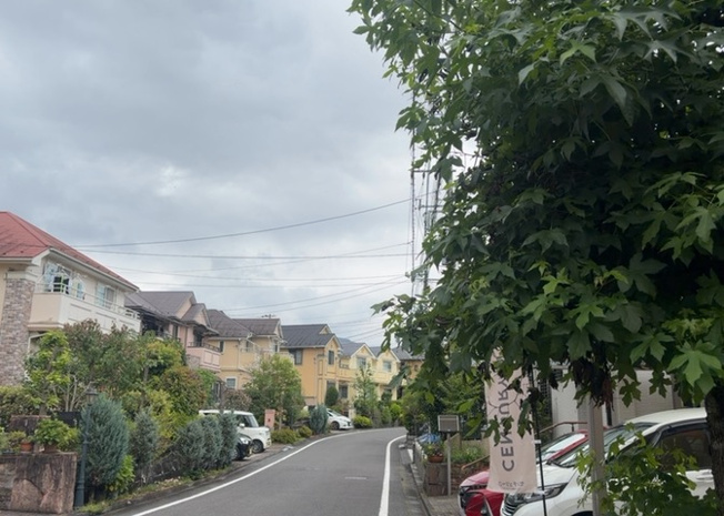 【展望】 | 眺望を気にして物件を探す場合、前面に建物が建っていないか現地で確認しましょう！前面に建物があると景色はもちろん、日当たりや風通しにも影響が出てきます。住んだ時のことを想像しながら現地見学をしましょう。
