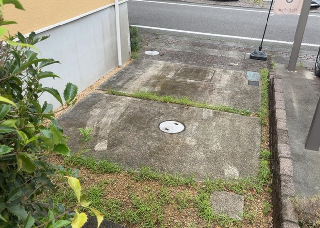 【駐車場】 | 駐車場と明記されていても、最小スペースでつくられた駐車場だと大型車は駐車できなかったり、出入りしにくくなったりする可能性があります。お車のサイズと購入したい物件の駐車場のサイズを現地で確認しましょう。