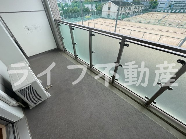 メゾンラフィネのバルコニー|落ち着いた時間を過ごせるバルコニーです