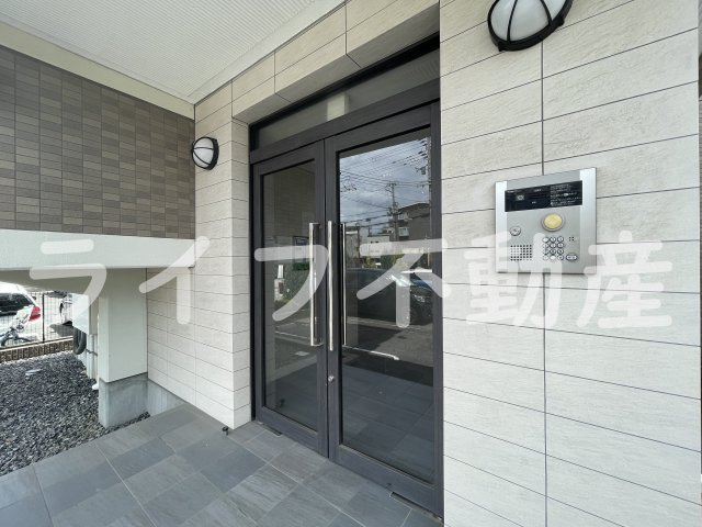 メゾンラフィネのエントランス|建物の内部です