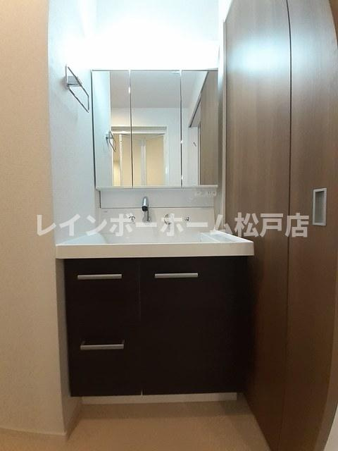 サードコートの洗面所|コンパクトで使いやすい洗面所