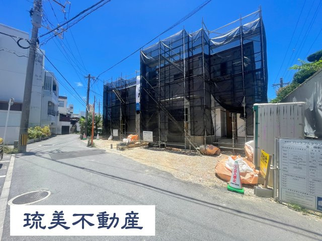 宜野湾市大謝名1丁目（全2棟）B号棟の前面道路含む現地写真|※南東側4m～4.4m♪