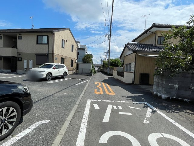 新築戸建・新築建売　伊勢崎市曲輪町　北小学校・第三中学校の前面道路含む現地写真