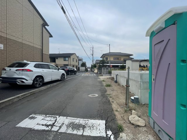 新築戸建・新築建売　伊勢崎市曲輪町　北小学校・第三中学校の前面道路含む現地写真