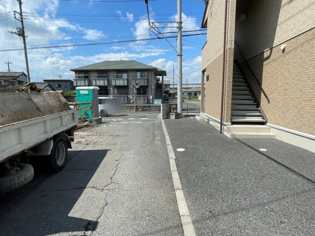 新築戸建・新築建売　伊勢崎市曲輪町　北小学校・第三中学校の前面道路含む現地写真