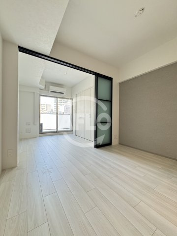 アーバネックス梅田中崎町Ⅱ　扇町小学校区の居間・リビング|アーバネックス梅田中崎町II　リビング