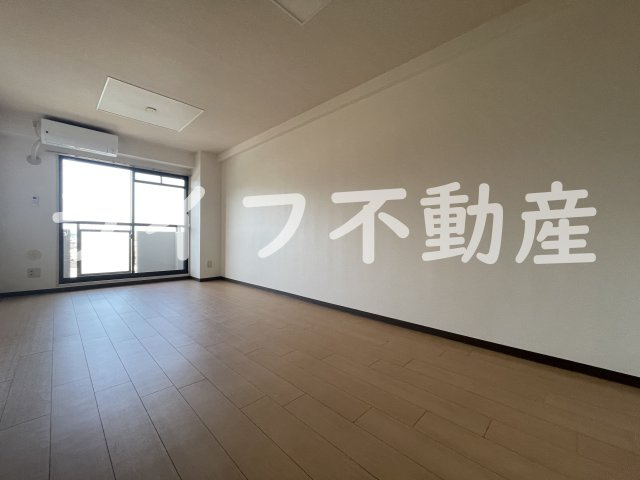 セピア辻井横小路の居間・リビング|使いやすい居間です