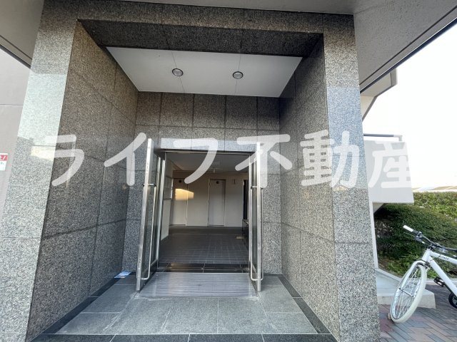 セピア辻井横小路のエントランス|落ち着いたエントランスです