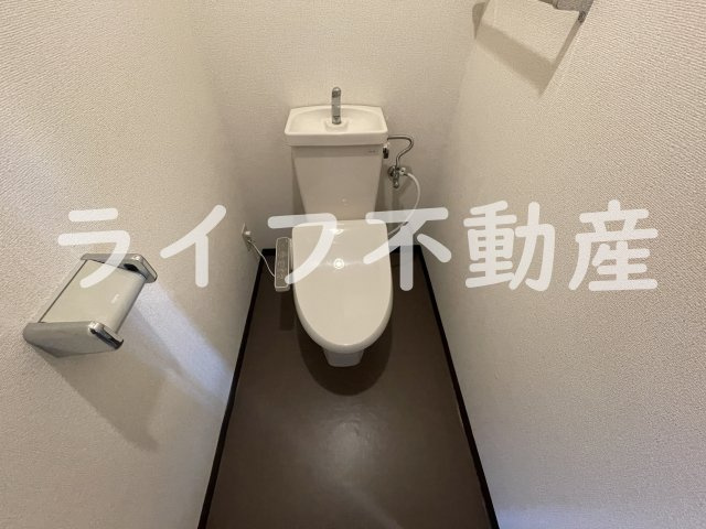 セピア辻井横小路のトイレ|落ち着いた色調のトイレです