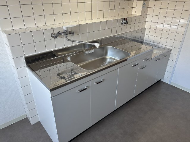 池田市栄本町戸建のキッチン