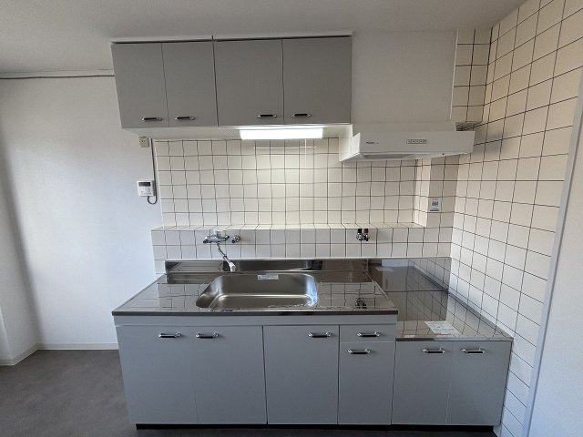 池田市栄本町戸建のキッチン