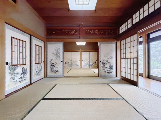 【中古戸建】深谷市上柴町東7丁目の和室|■和室｜「続き間の和室」は、戸を開ければ大空間、閉じれば個室として活用できるのでお子様の遊び場や客間としても便利です♪