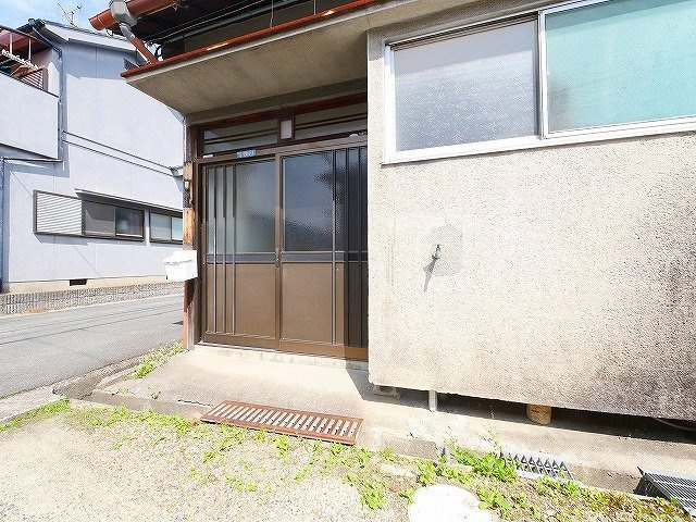 大西貸家の庭