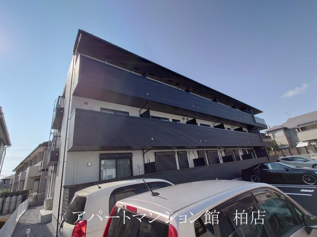 サードコートの外観