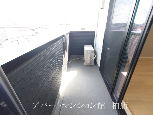 サードコートのバルコニー