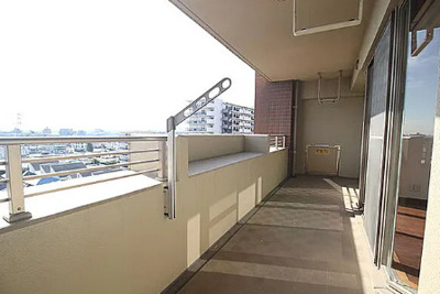 【バルコニー】 | レクセルマンション福生第2 | 南向きで1日中明るいお部屋でございます。