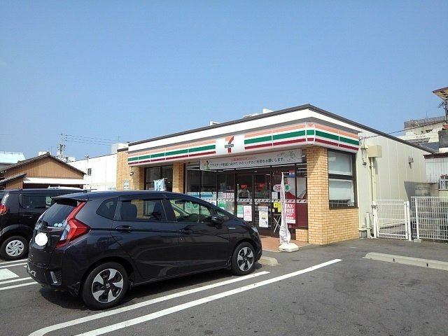 ラフテルの周辺|セブンイレブン丸亀霞町店まで700m