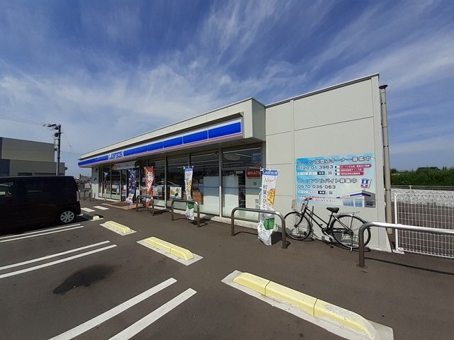 翔の周辺|ローソン丸亀田村東店まで500m