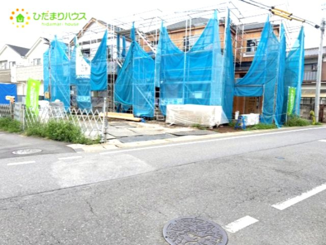 野田市清水670　新築戸建　A号棟の前面道路含む現地写真|接道：南側4.0ｍ公道