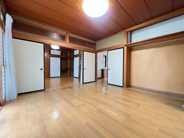 【内装】 | いわき市平赤井比良　インナーガレージ　4DK