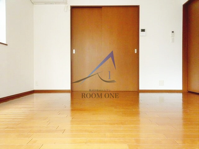 パインハイムの居間・リビング|洋室のお部屋です。