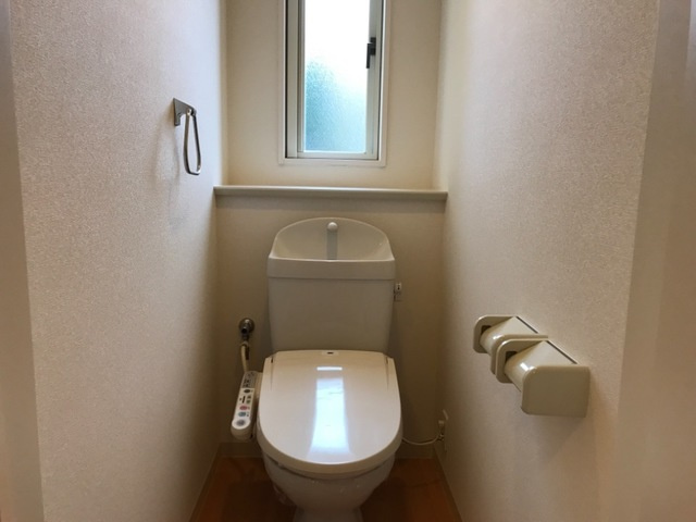 レクエルドのトイレ|シャワー付き暖房便座