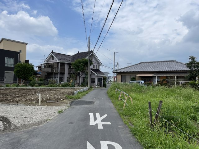 【前面道路含む現地写真】 | 本庄市小島　新築戸建　全1棟　1号棟