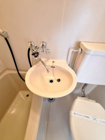 コーポラスＫの洗面所|3点ユニット洗面台