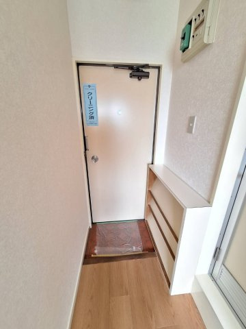 コーポラスＫの玄関