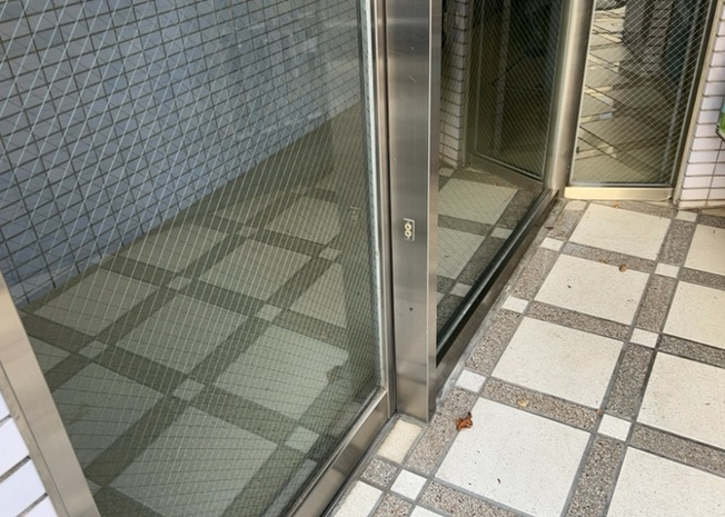 【その他共用部分】 | 菱和パレス淵野辺 | 共用部分は、一棟の建物に住む区分所有者全員が共同で所有するとし、共用部分の管理、補修などは、区分所有者で形成される管理組合が行います。個人の判断で勝手に変更することはできませんので覚えておきましょう。