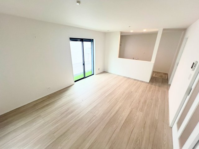 青梅市裏宿町　全5棟　新築戸建の居間・リビング
