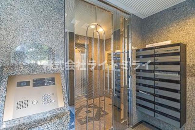 プラザ小島屋抜弁天ビルのロビー| 