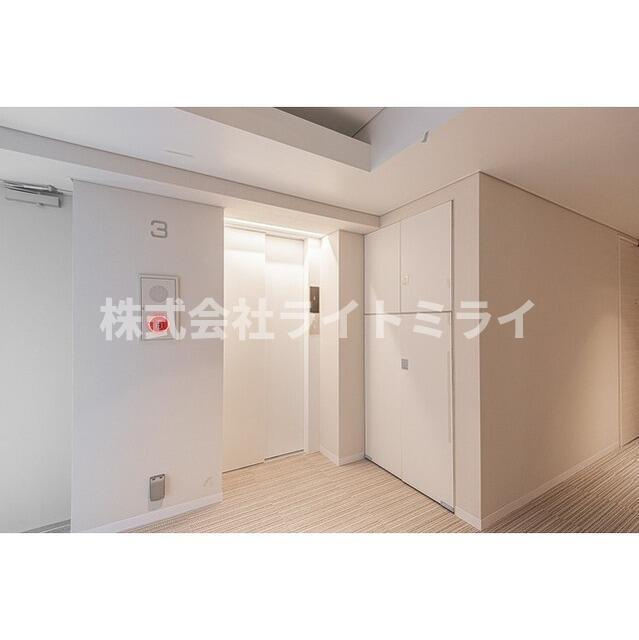 オアーゼ新宿市谷薬王寺アネックスのロビー|エレベーター 