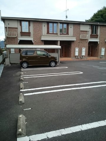 アルバータの駐車場|駐車場