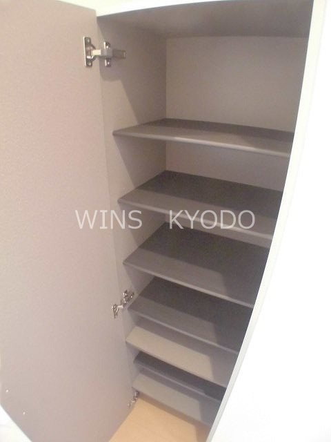 世田谷区砧１丁目のアパートの収納