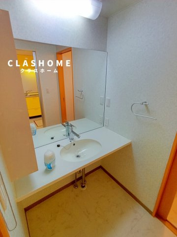 ステラカーサの洗面所|同物件の別部屋になります。