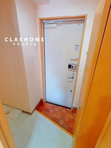 ステラカーサの玄関|同物件の別部屋になります。