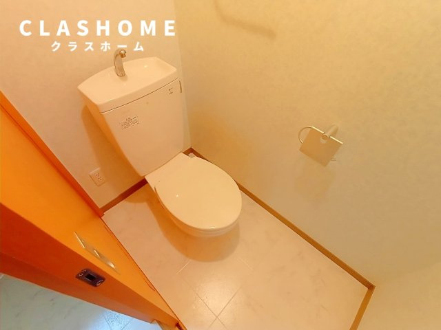 ステラカーサのトイレ|同物件の別部屋になります。