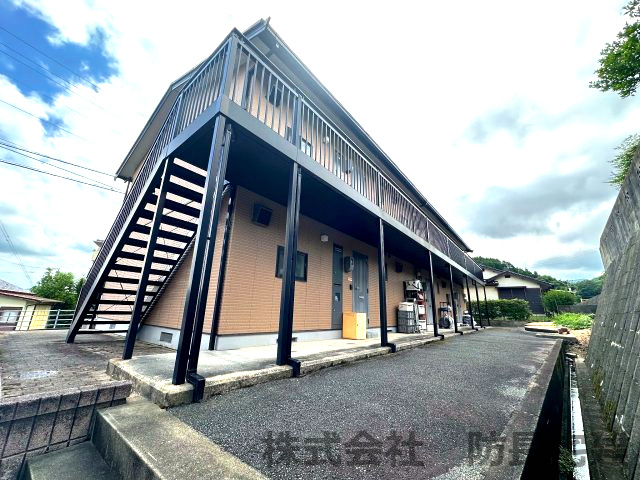 フラワーハイツの外観パース|玄関からの外観です