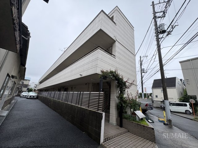 メゾンクレールのエントランス|毎日通るエントランス☆
