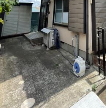 花見川区千種町戸建の駐車場