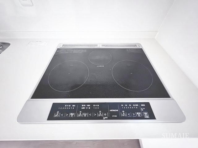 志茂4丁目戸建の設備|IH3口コンロです