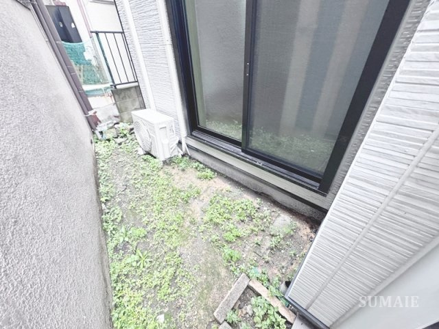志茂4丁目戸建の庭|駐輪可能なスペースです