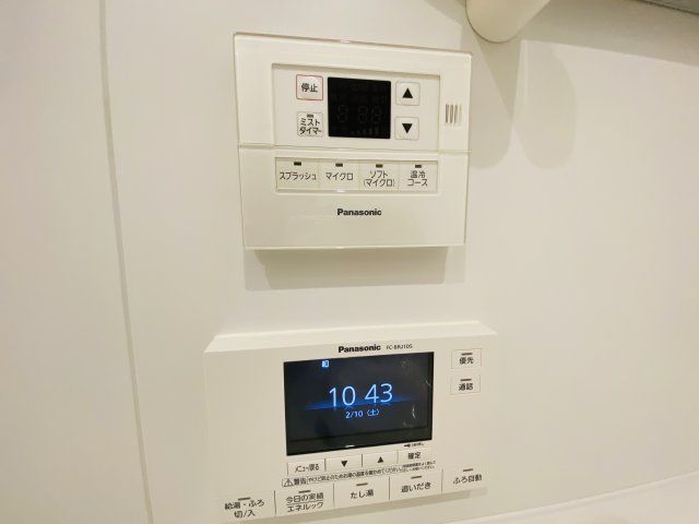 浴室の給湯リモコン。ミストサウナ機能もございます。