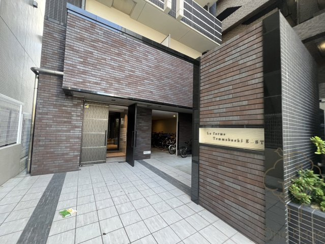 ラ・フォルム天満橋EASTのエントランス