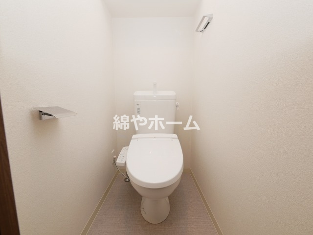 プレサンス上町台夕陽丘のトイレ|シンプルで使いやすいトイレです