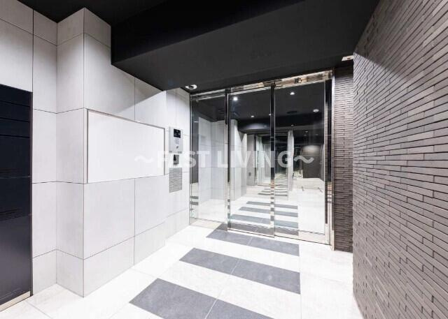 CREALpremier浅草橋のロビー