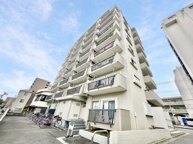 中落合マンションの外観|2026.07.05撮影

現地ご見学希望・資料請求などお気軽にお問い合わせ下さい！
03-5990-5201